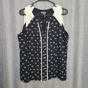 Vince Camuto geometric triangle/hourglass sleeveless blouse sz M